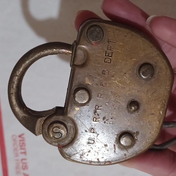 Vintage Adlake railroad switch lock with chain no lock - Picture 4 of 4